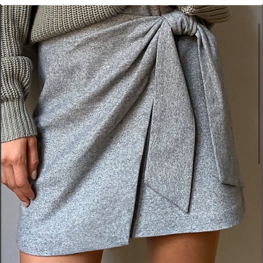 Aritzia, Wilfred Dorine mini skirt, wool blend, gray, size 2.